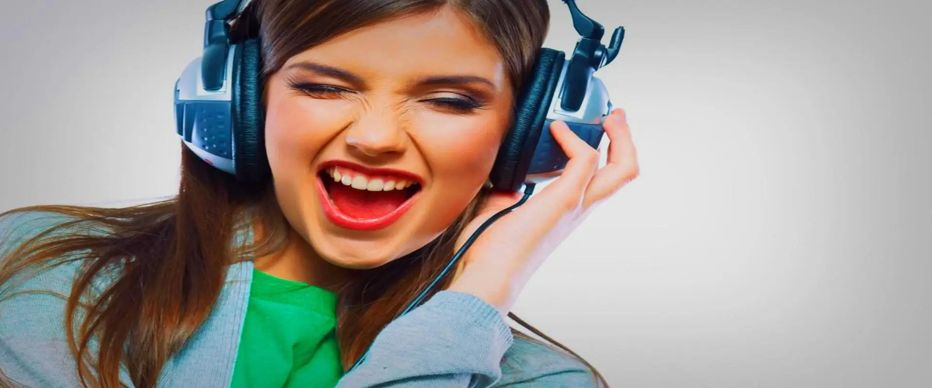 ouvir música pode ajudar a aumentar a produtividade